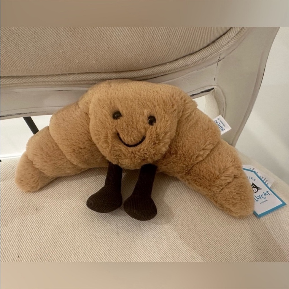 NWT Authentic Jellycat Amuseable Croissant Small 🥐
